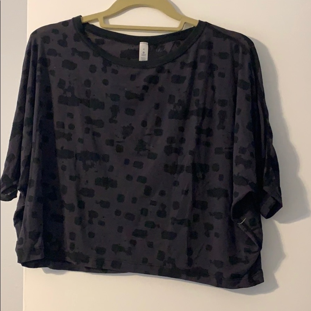 Lululemon short sleeve crop tee